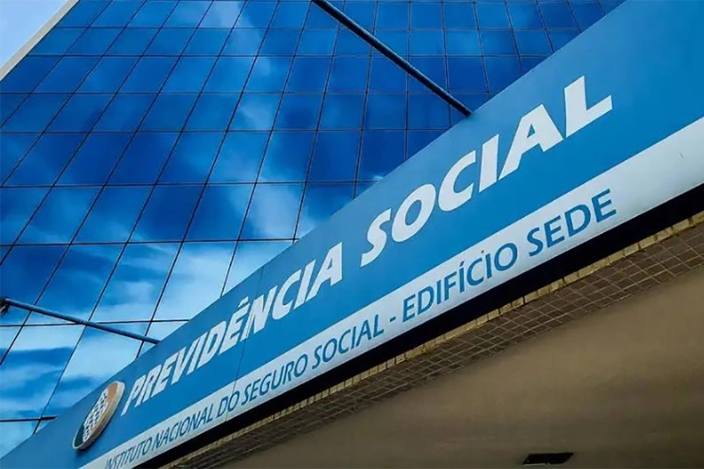 INSS começa a pagar benefícios de outubro; confira o calendário completo